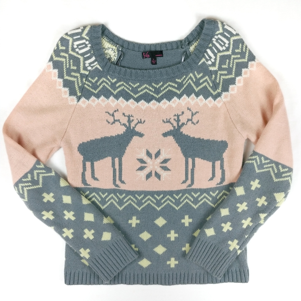 Reindeer Winter Christmas Sweater Large